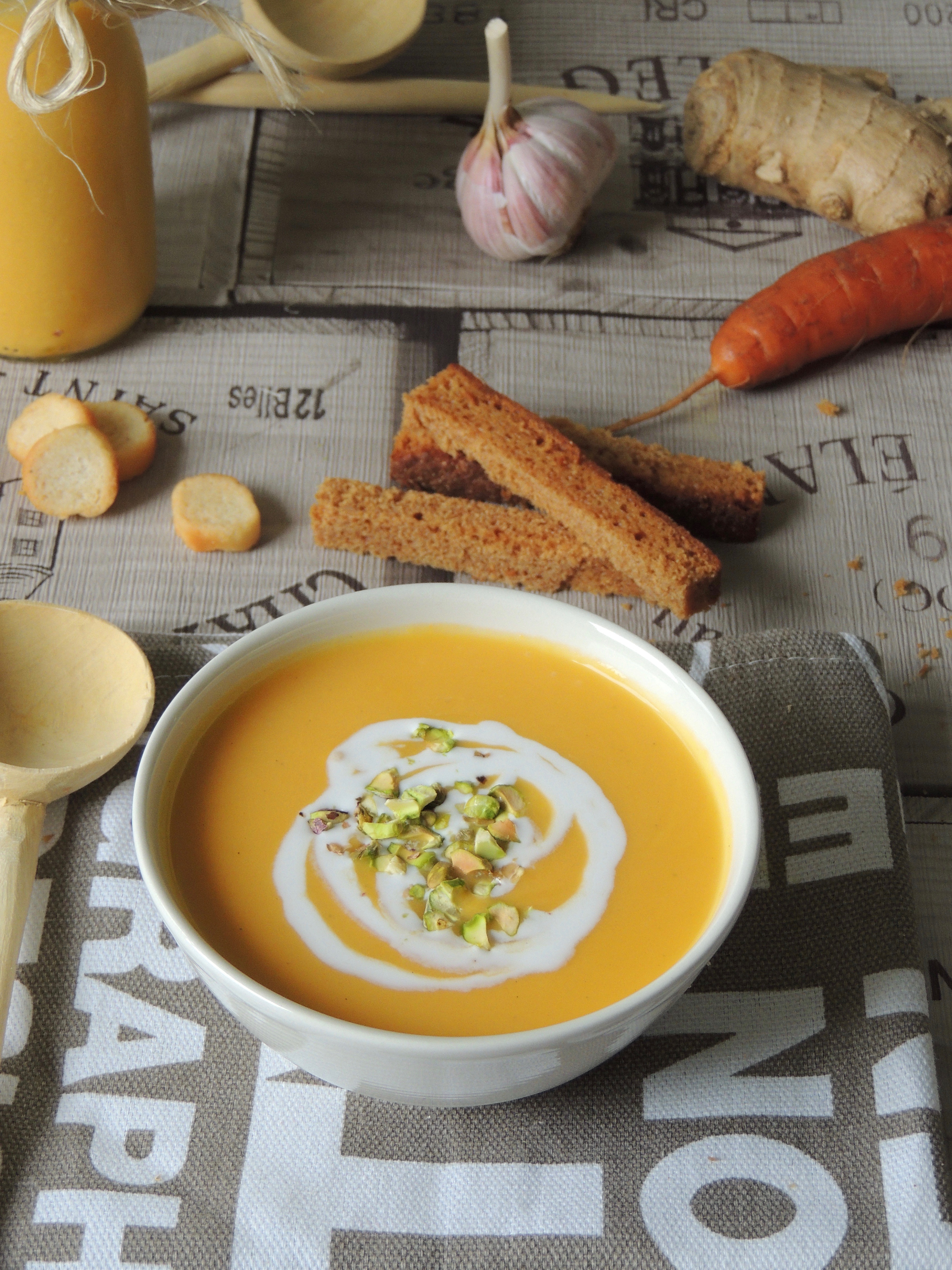 Velouté d hiver de courge butternut carotte gingembre et lait de coco Amel Délices