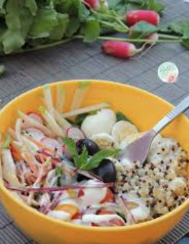 Végébowl aux 3 quinoas,crudités et granny smith
