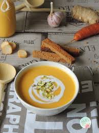 Velouté d hiver de courge butternut,carotte ,gingembre et lait de coco 
