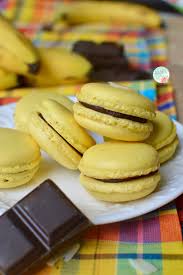 Défi Gourmand numéro 2:  Macarons chocolat/banane façon « Banana Split »