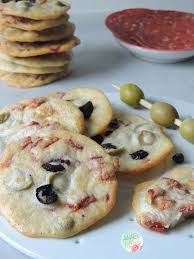Biscuits apéritif salés aux olives et au chorizo
