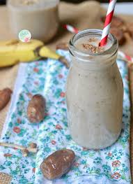 Smoothie énergie bananes, dattes et  lait d’amande 